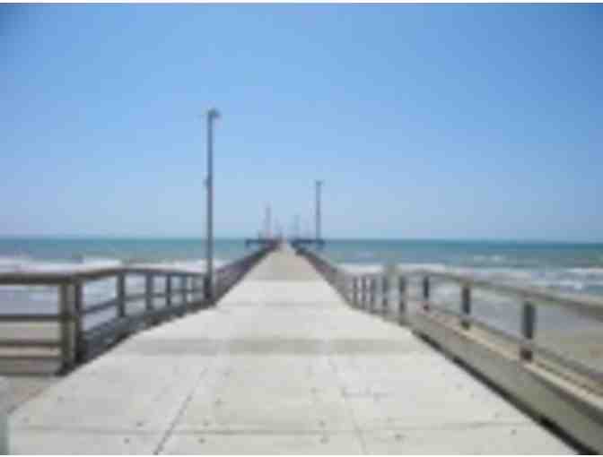 Port Aransas TX Travel Accommodations and Camera/Back Pack Package