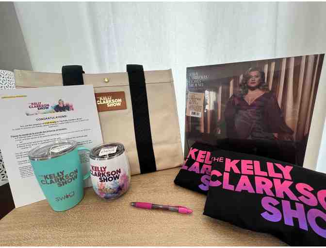 FOUR (4) Tickets to THE KELLY CLARKSON SHOW Taping at NBC Studios in Universal City + SWAG