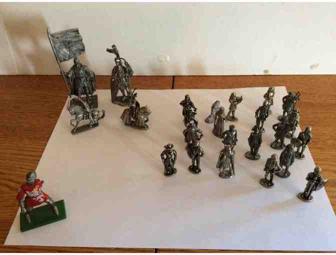 Toy Soldiers - Photo 1
