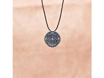 Magnetix necklace with 2 interchangeable pendants