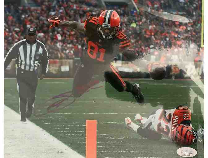 2 8x10 Cleveland Browns Signed Images