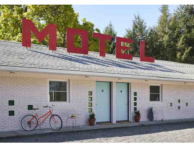 2 Nite Stay at The Starlite Motel in Kerhonkson, NY - recently renovated boutique motel - Photo 1