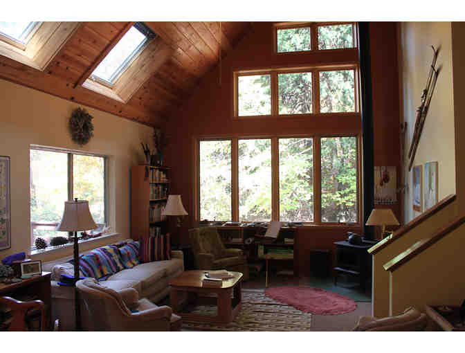 Cabin in the CA Sierra Foothills