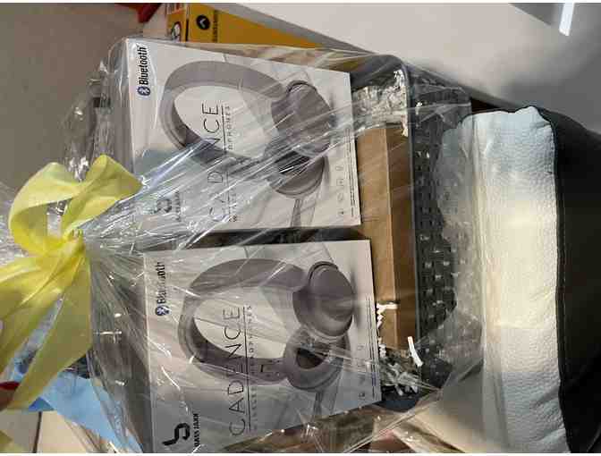 2 Wireless Headphones Bluetooth and Multi Plug Outlets, Wall Outlet Extender w Night Light - Photo 1