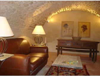 TREASURED TOWNHOME IN THE HEART OF CHATEAUNEUF-DU-PAPE