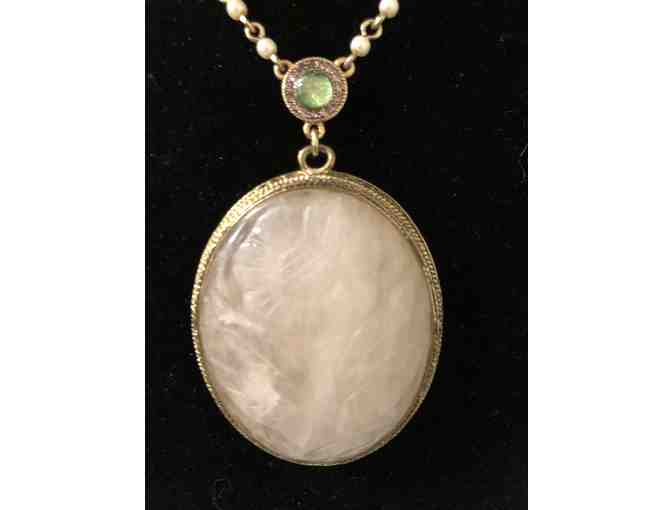 Pink rose quartz and faux pearl necklace