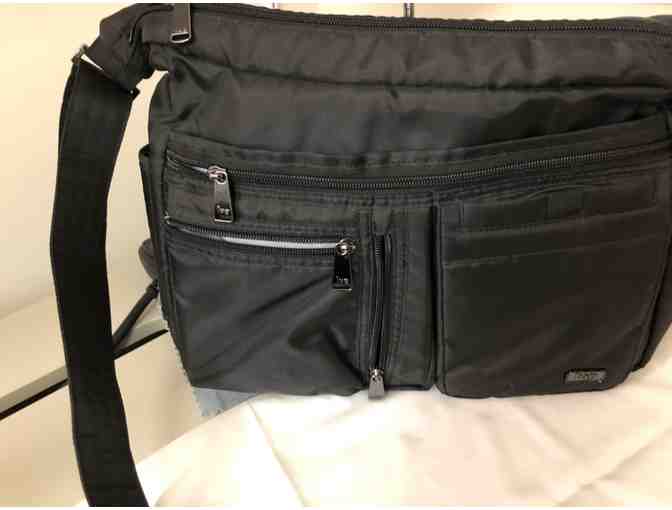Lug - Black Crossbody Travelling Bag