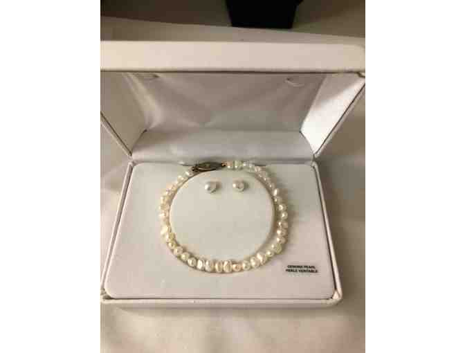 Genuine Pearl - Fresh Water with pierce earrings