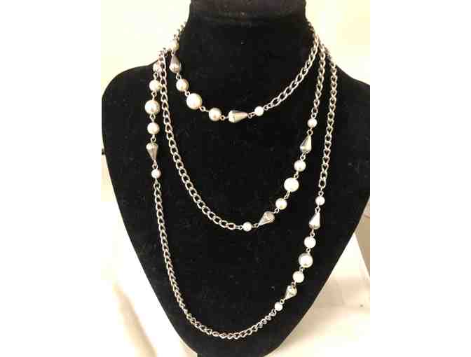 Chain/Faux Pearl long Necklace