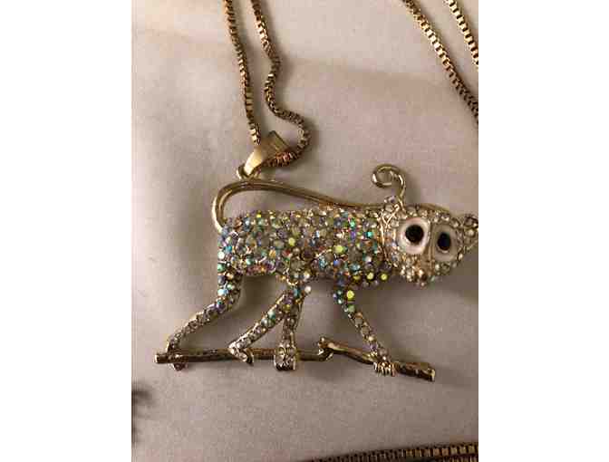 BJ Monkey Necklace who sparkles