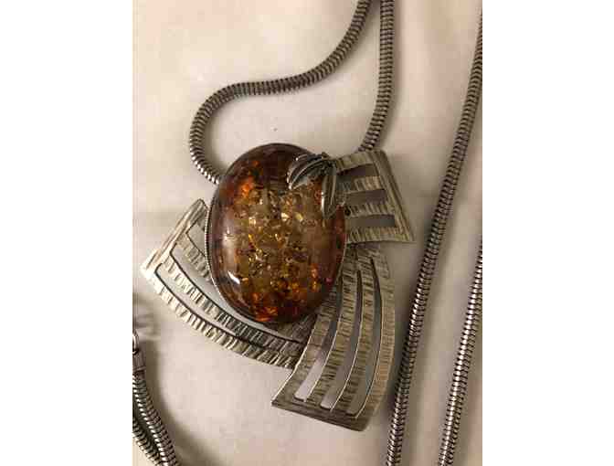Beautiful Amber Like Pendant with 32' Chain