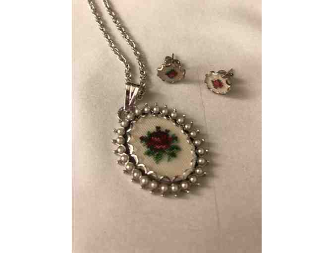 Needle point Rose and Faux Pearl Necklace and Earrings