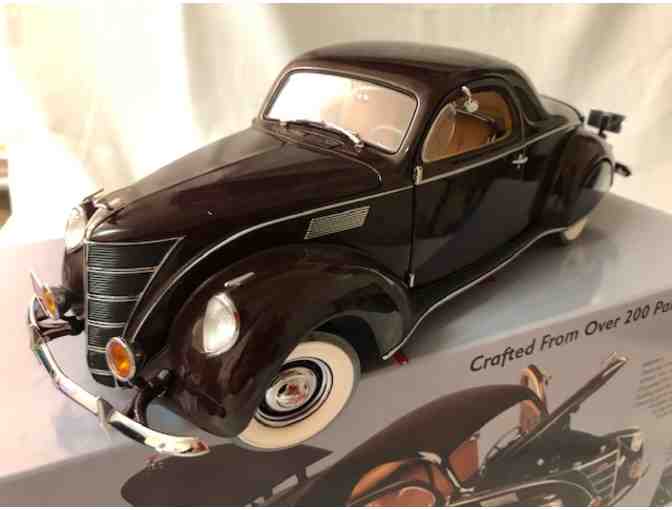Calling all Signature Model Car Buffs - 1937 Lincoln Zephyr