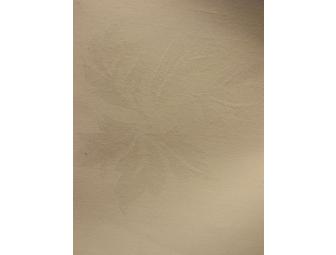 Candlelight Beauti-Damask tablecloth and napkin set