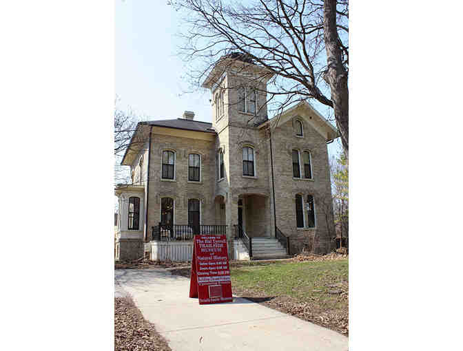 Teacher Feature: Thatcher Woods Hike with Ms. Giannoni and Ms. Liliana