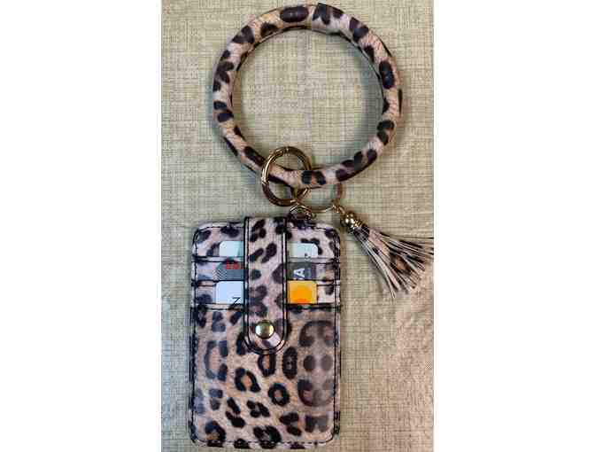 Bracelet Wallet with Key Ring in Leopard