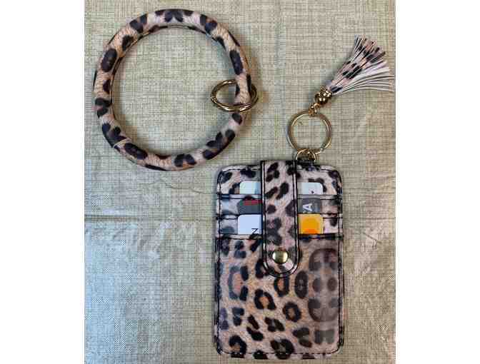 Bracelet Wallet with Key Ring in Leopard