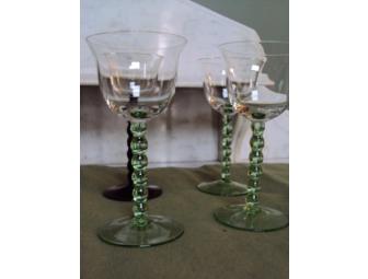 Set of 8 Wine Glasses - Colored Stems