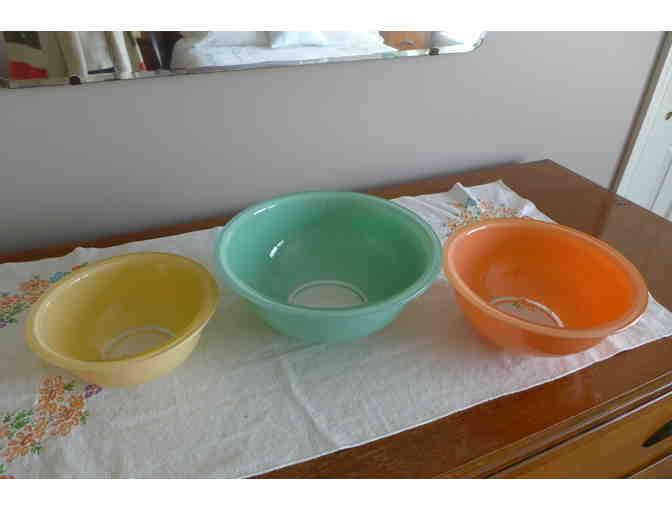Nested Pyrex Bowls