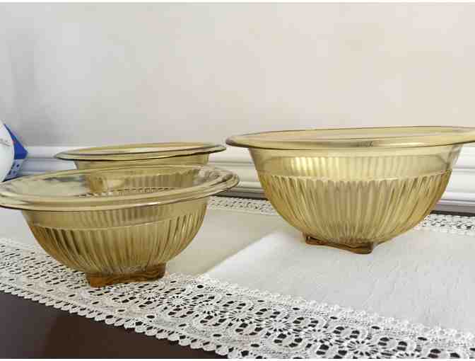 Rolled Rim Nested Bowls