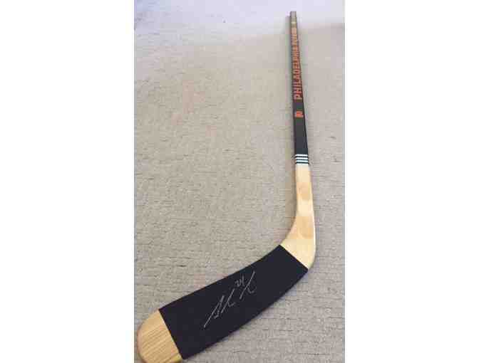 Flyers Hockey Stick signed by Matt Read