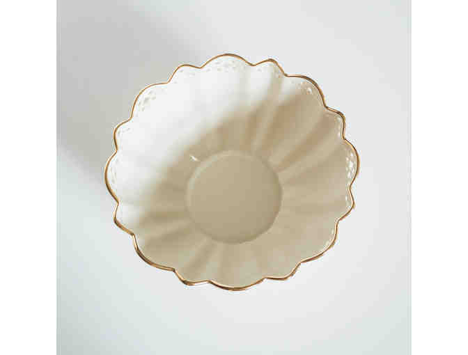 Lenox ceramic centerpiece bowl
