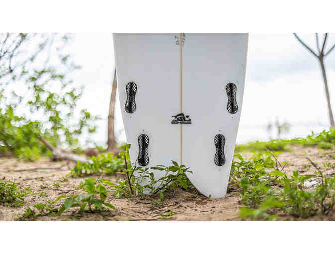 5'10" Custom Carton Twin Fin Surfboard - Photo 4
