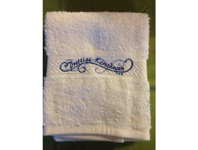 Pair of Embroidered Hand Towels - Dolphin &  Prettige Kerstdagen