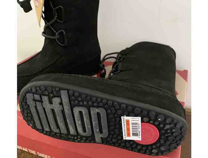 NEW Fitflop Women's Tall Boot, Mukluk Mocassin Size 8 New
