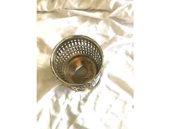 Metal lattice tea light holder