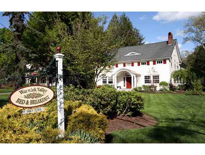 1 Night Stay at Warwick Valley Bed & Breakfast with Wine Tasting for 4 at Warwick Winery
