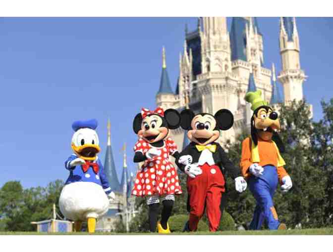 4 One Day Disney World Park Hopper Passes