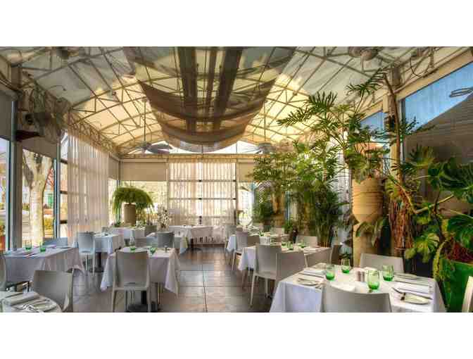 New Brunswick NJ Overnight Dinner and Show