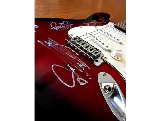 Ruby Burst Fender Guitar Hand Signed by the Rolling Stones - Photo 1