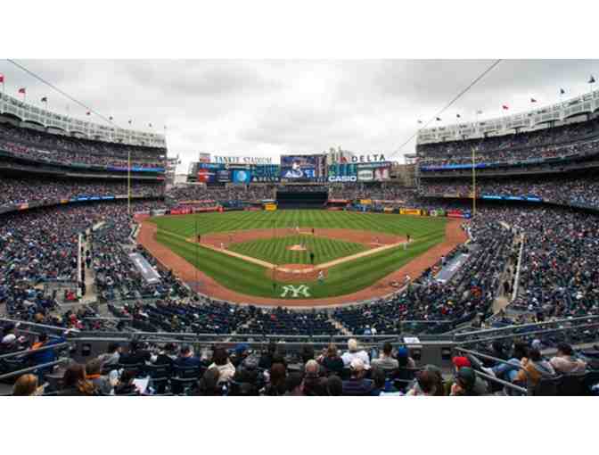Four 2018 NY Yankee Tickets - Delta SKY360 Suite - Photo 2