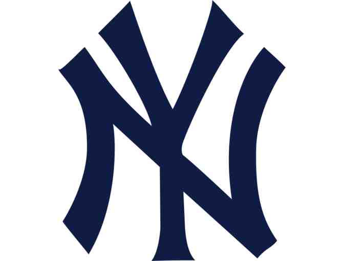 Four 2019 NY Yankee Tickets - Delta SKY360 Suite