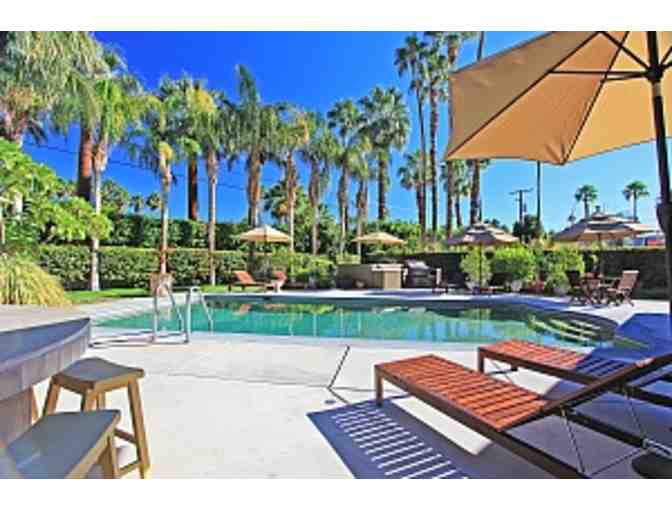 2 Nights in a Palm Springs Vacation Home