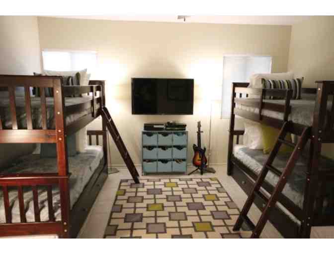 2 Nights in a Palm Springs Vacation Home