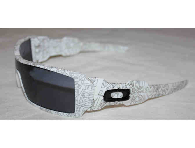 Oakley Oil Rig 9081 Sunglasses - White/Text Print/Gray Lenses