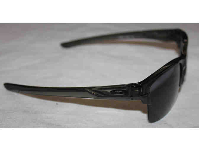 Oakley Thinlink Sunglasses OO9316-01 Gray Smoke/Gray Lenses