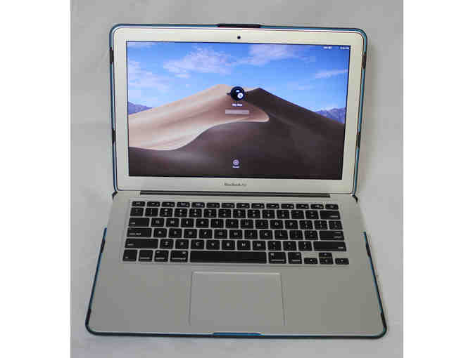 MacBook Air - Early 2015 Laptop + Thule Cover