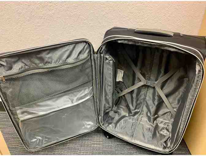 Samsonite Soft Side Spinner Suitcase - 27x17.5x11 - Black