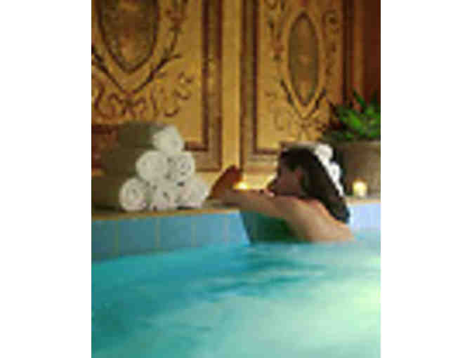 One Night at the Point Clear Grand Hotel Marriot and Breakfast for Two