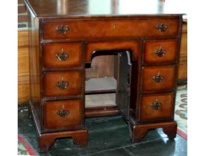 Georgian style Kneehole Desk