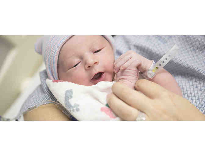 In-Hospital Newborn Photo Session