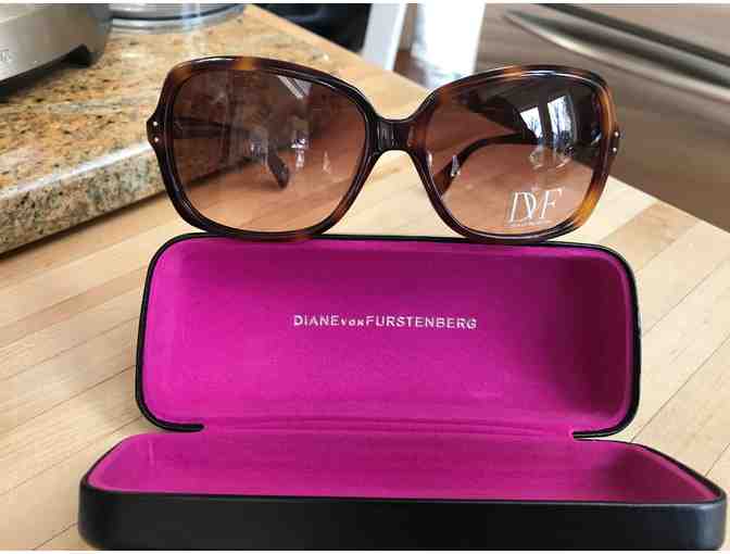 Diane von Furstenberg Sunglasses - Photo 1