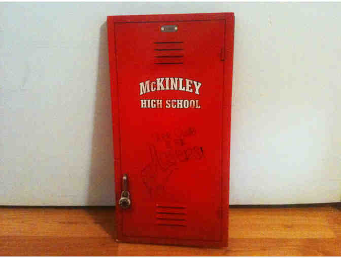 GLEE -- Talking 'Locker' Pamphlet, McKinley T-Shirt, Dalton Sweater, Grad Cap & Yearbook