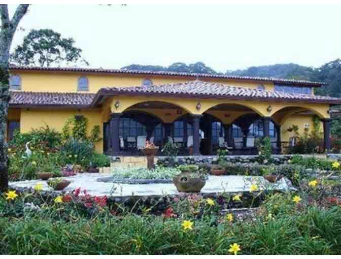 5 Nights Double Occupancy for Up To 6 People in Los Establos Boutique Inn, Panama