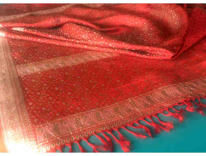Babaji's Silk stole from His room in Haidakhan
