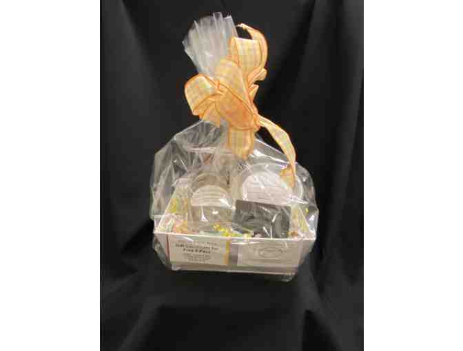 Fond Lunch and Deli - Gift Basket